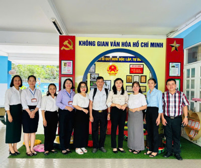 đón tiếp đoàn kiểm tra của Ban xây dựng Đảng Phường Hòa Lợi