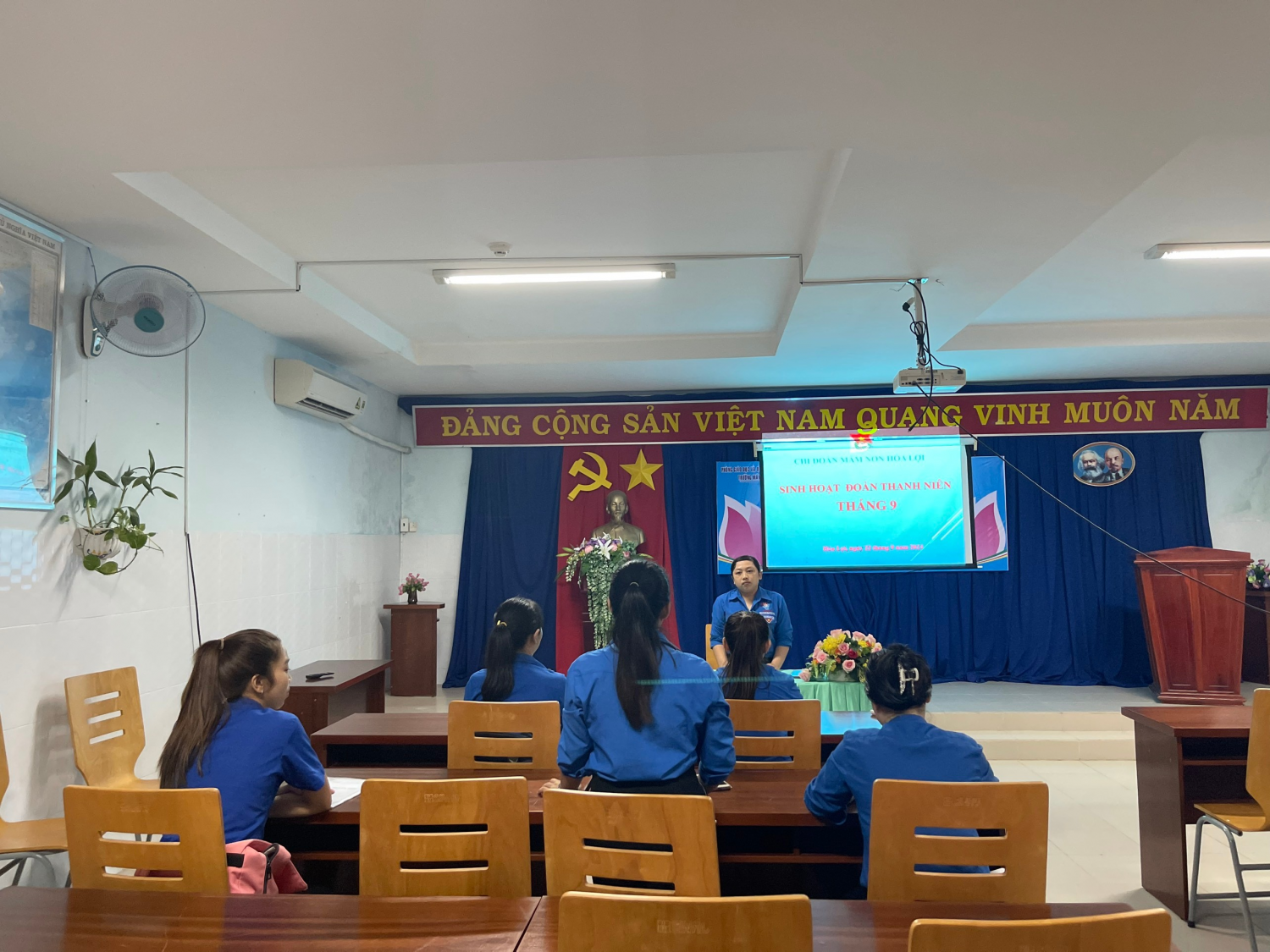 SINH HOẠT ĐOÀN THANH NIÊN THÁNG 9