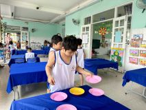 Bữa ăn tự phục vụ khối Lá