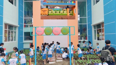 CHĂM SÓC VƯỜN RAU CỦA LỚP