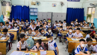 Hoạt động trải nghiệm cho trẻ mẫu giáo 5 tuổi "Tham quan trường tiểu học Hòa Lợi"