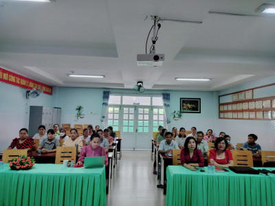 Chương trình Bộ trưởng gặp gỡ giáo viên, cán bộ quản lý, nhân viên ngành giáo dục năm 2023