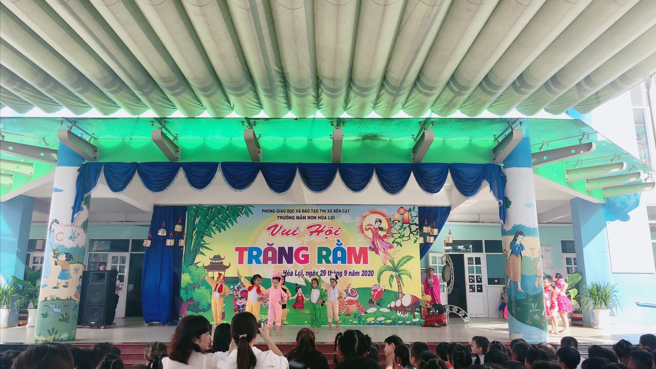 Tiết mục văn nghệ mỡ màn chương trình vui hội trăng rằm